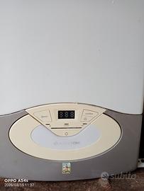 termo in alluminio e caldaia Ariston 