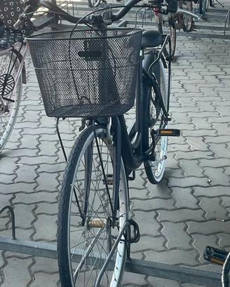 Bicicletta da città + Cestino e Lucchetto