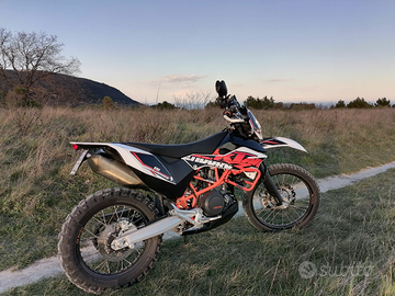 Ktm 690 enduro R accessoriata