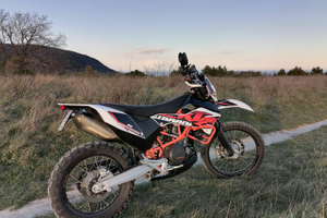 Ktm 690 enduro R accessoriata
