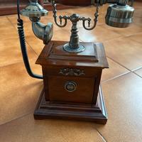 Telefono da tavolo.