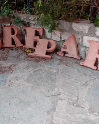 lettere vintage terracotta Impruneta 