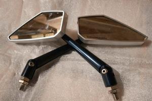 Specchietti universali moto e scooter