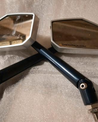 Specchietti universali moto e scooter