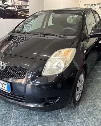 Toyota Yaris 1.0 5 porte Sol