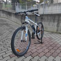 Mountain Bike GIANT REVEL 3