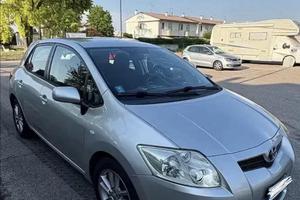 toyota auris 1.4 benzina