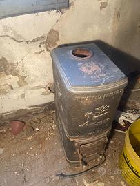 Stufa a gas vintage in terracotta