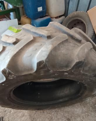gomme trattore  280 70 18