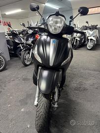 Beverly 350