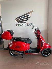 Piaggio Vespa 300 GTS