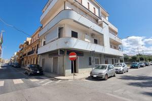 Negozio Barcellona Pozzo di Gotto [LC010VCG]