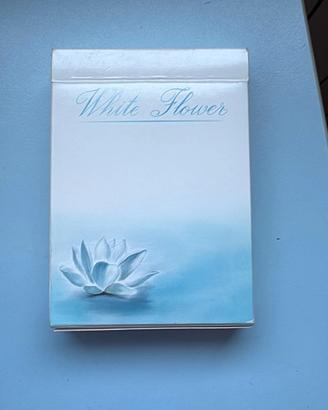 Carte White Flower