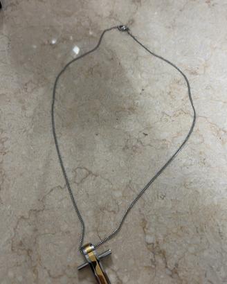 Collana in acciaio con croce
