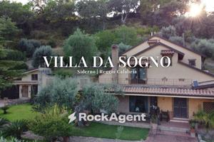 Villa di 300 m² con 3 locali e box auto doppio a S