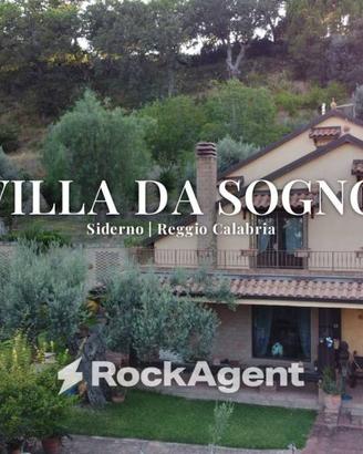 Villa di 300 m² con 3 locali e box auto doppio a S