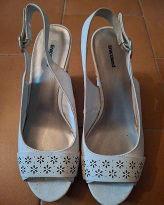 Sandali bianchi con zeppa