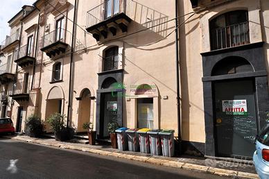 RIF. 9366 Locale in via M. Coffa