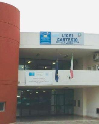 Libri liceo scientifico Cartesio Triggiano