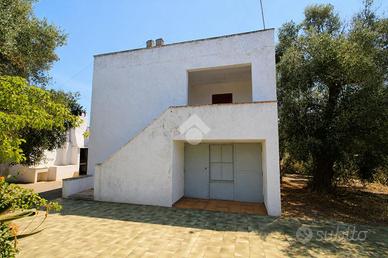 VILLA SINGOLA A OSTUNI