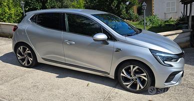 Renault Clio V E-tech full hybrid RS Line