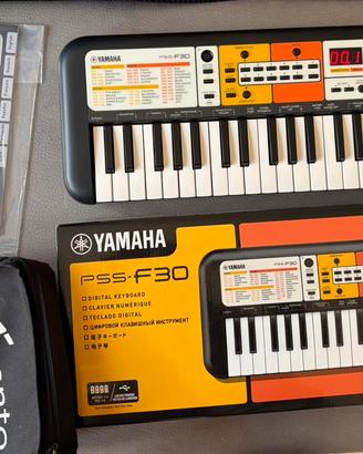 YAMAHA PSS-F30 tastiera