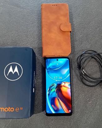 Motorola MotoE32