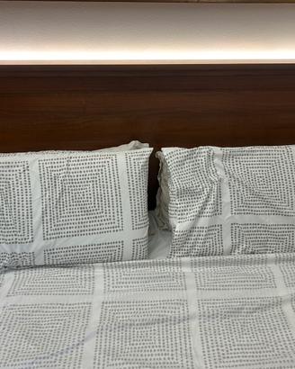Letto matrimoniale legno noce