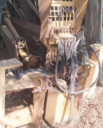 retroescavatore per trattore