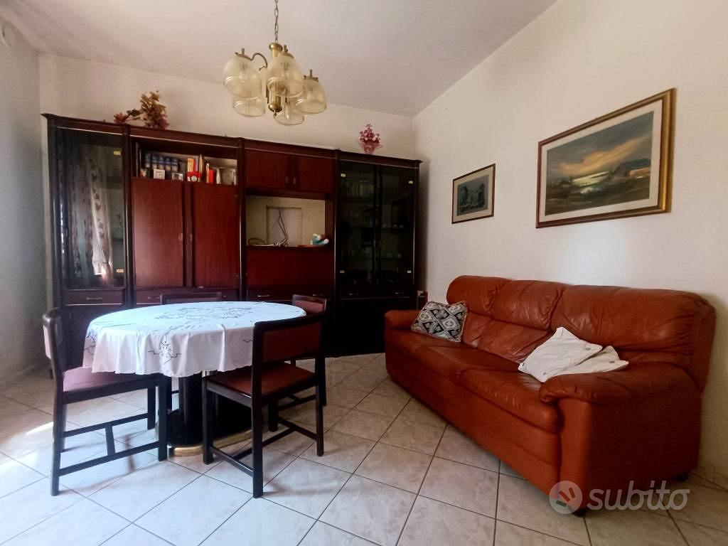 Villa di 150 m² con più di 5 locali e box auto a C - Vista 5