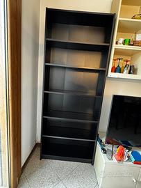 Libreria Ikea 7 ripiani tenuta benissimo