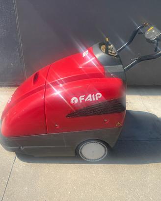Spazzatrice aspiratore con bateria faip