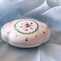 Scatola in porcellana Francia