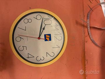 Orologio a lancette da casa