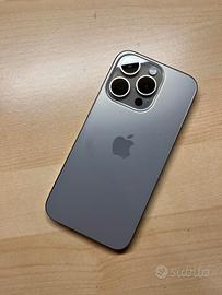 IPhone 15 pro 128GB batteria 100%