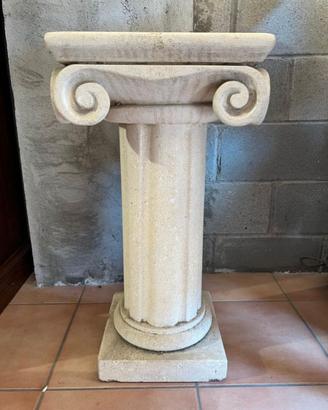 Colonna in marmo beige