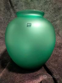 Vaso in vetro soffiato azienda toscana IVV