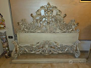 Letto stile Barocchetto veneziano completo.