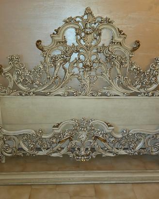 Letto stile Barocchetto veneziano completo.