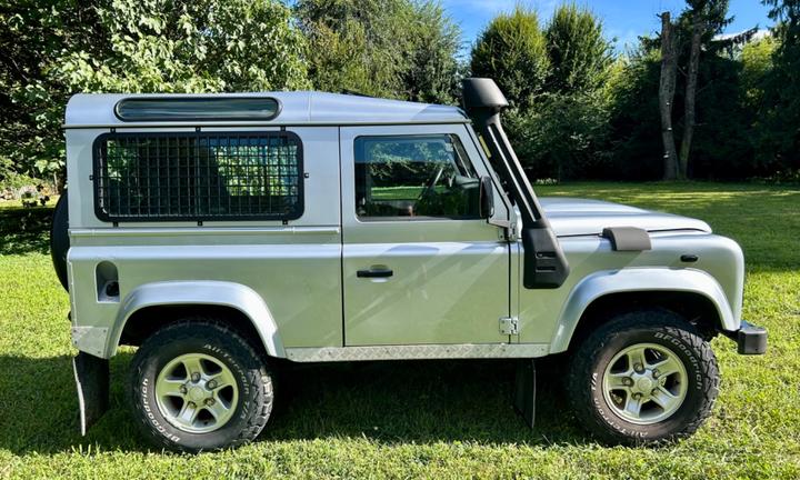 Land rover Defender td4 2.4 90 2010 PERFETTA