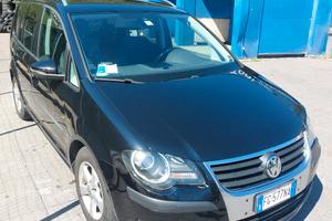 VW Touran 