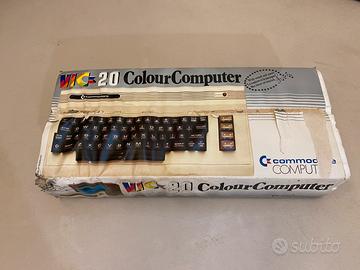Commodore VIC-20 con scatola originale