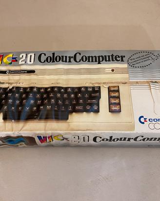 Commodore VIC-20 con scatola originale