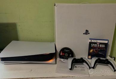 PlayStation 5 con disco e 2 giochi