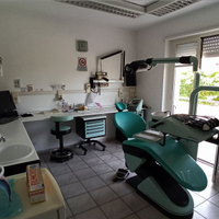 Attrezzature studio dentistico