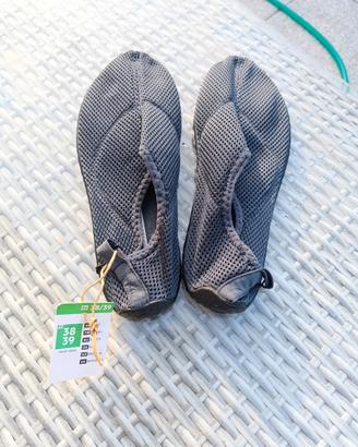 Scarpe antiscivolo da scoglio