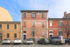 CINQUE LOCALI ZONA CIRENAICA