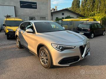 Alfa Romeo Stelvio 2.2 Turbodiesel 190 CV AT8 Q4 4