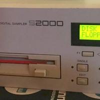AKAI S2000 campionatore  con Disco Sist