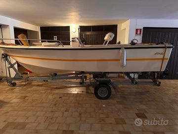 Barca a motore Fiart Mare